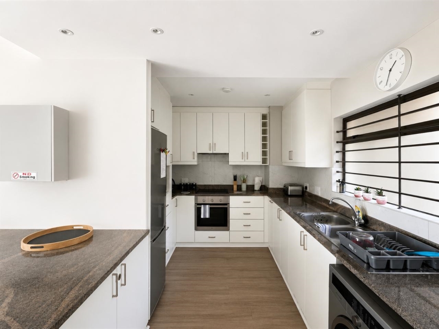 1 Bedroom Property for Sale in Camps Bay Western Cape
